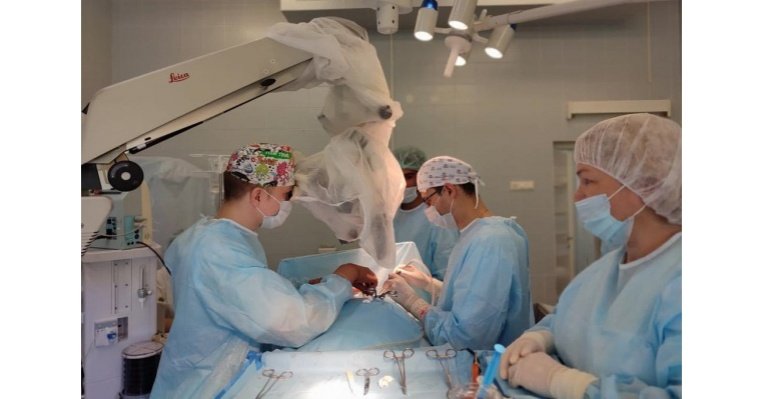 Нейрохирурги Ижевска удалили большую опухоль с шеи пациентки без вреда для соседних органов