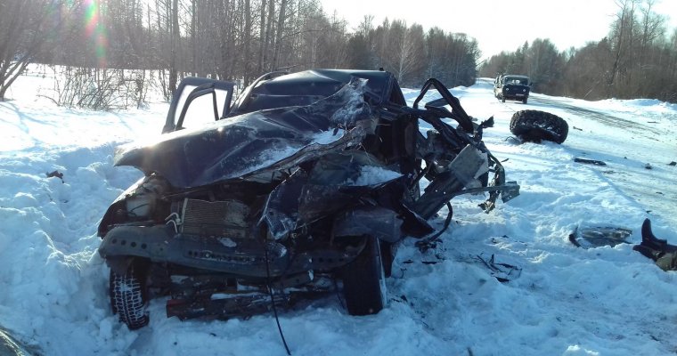 Водитель «Нивы Шевроле» погиб в столкновении с «КамАЗом» в Киясовском районе Удмуртии