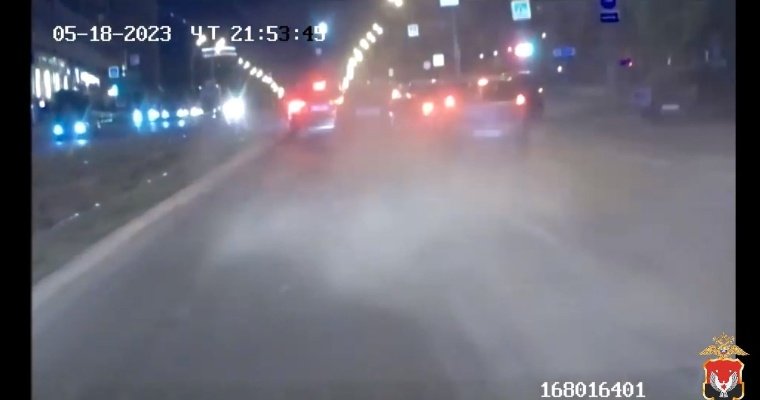 Погоня за пьяным автомобилистом в Ижевске обернулась аварией с участием пяти машин