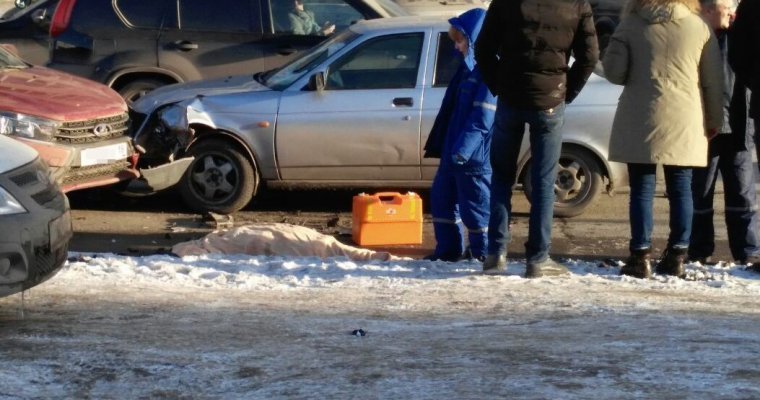 Женщину-пешехода насмерть сбили на переходе в Ижевске