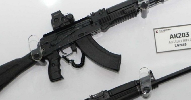 Россия локализует выпуск автоматов Калашникова в Индии