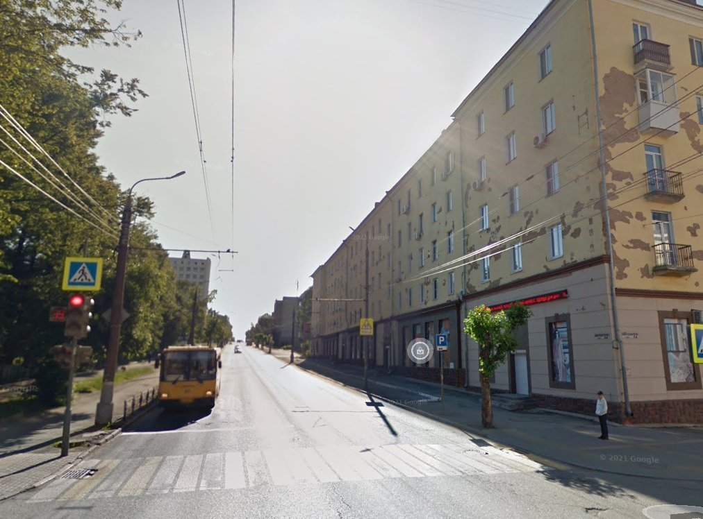 В Ижевске запретят парковку напротив лицея 24
