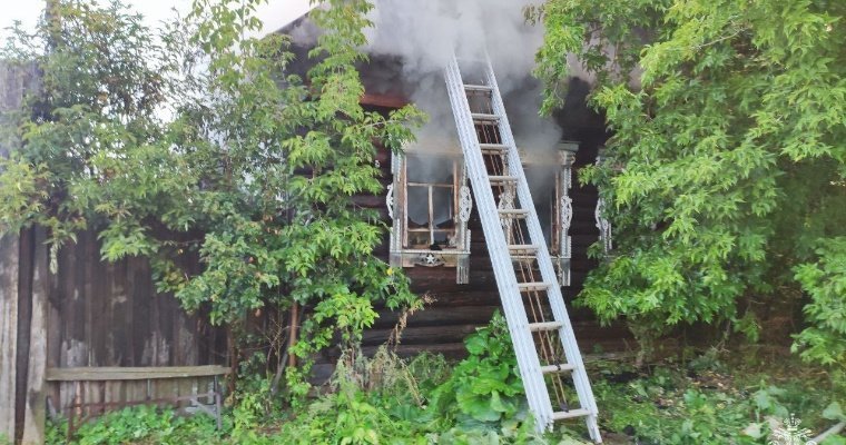 Мужчина погиб во время пожара в деревне Граховского района