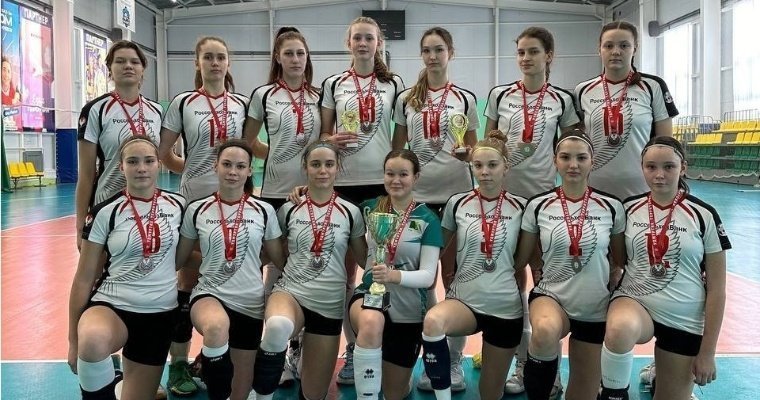 Студентки-волейболистки Удмуртии взяли серебро на Первенстве ПФО