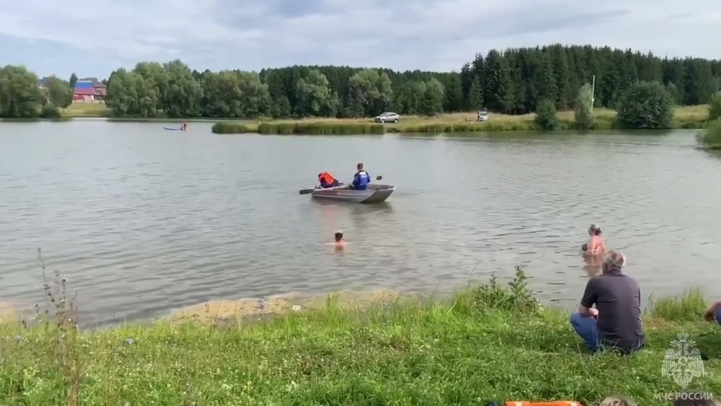В Удмуртии пьяный мужчина пошёл купаться и утонул