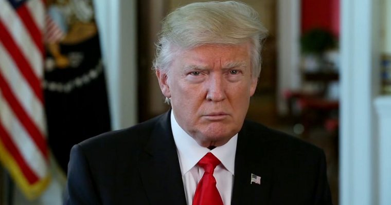 В британской деревне поставили статую разгневанного Трампа