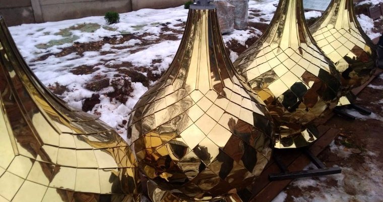 Малые купола установят на строящуюся колокольню Петропавловской церкви села Ягул