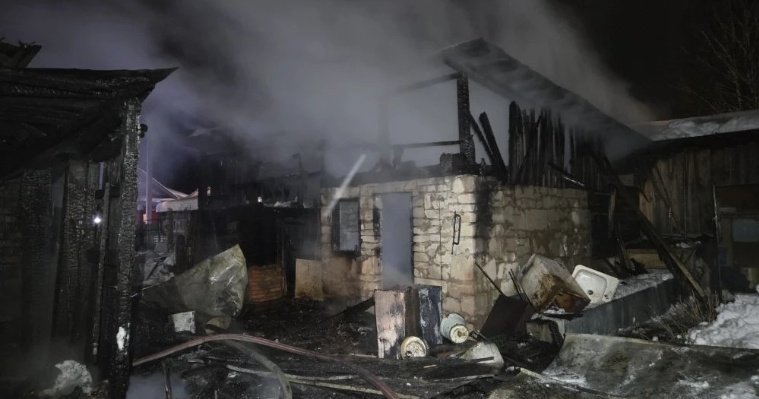 Пожилой мужчина пострадал на пожаре в Малопургинском районе