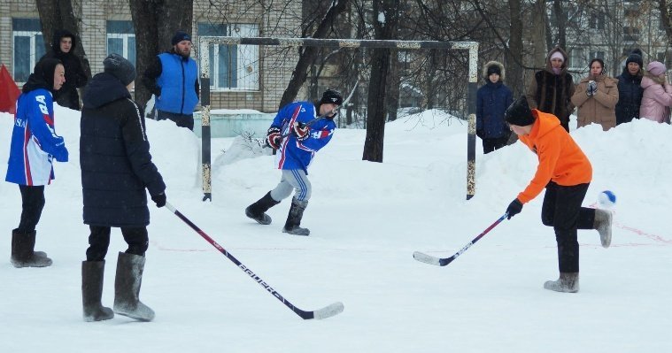 В Ижевске прошел второй республиканский турнир по хоккею на валенках для детей с ОВЗ