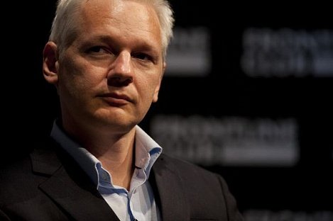 Ассанж отказался от экстрадиции в США после сокращения срока Мэннинга
