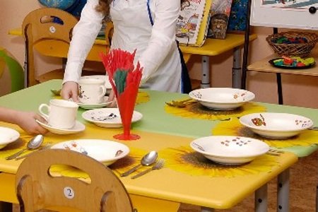 Восемь воспитанников саратовского детсада госпитализированы с отравлением