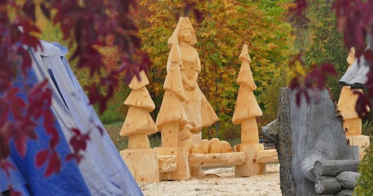 Экотропу в Удмуртском ботаническом саду украсят скульптуры героев фольклора