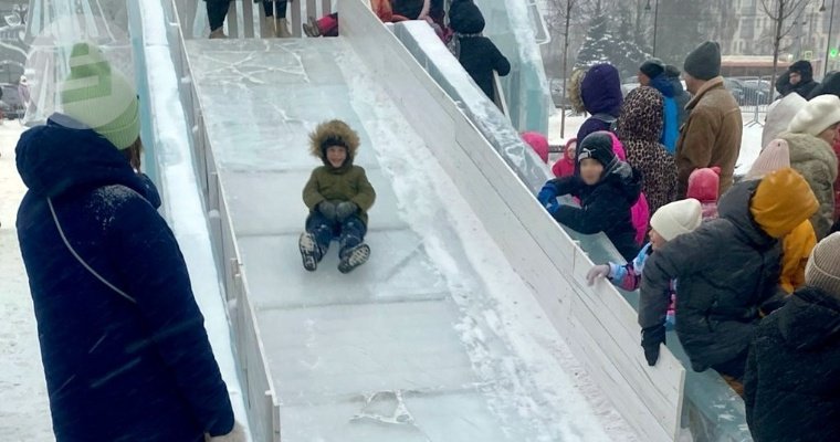 31 января на Центральной площади Ижевска начнут разбирать ледяные горки