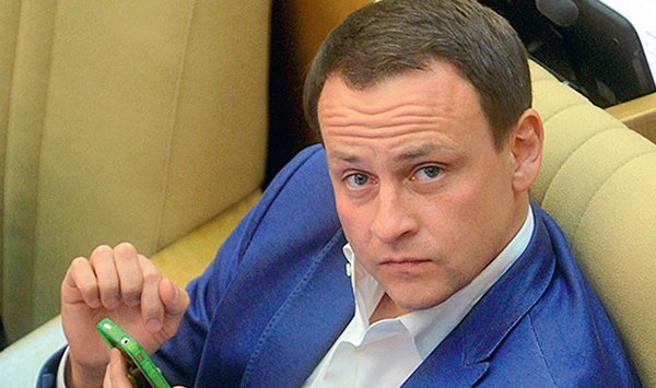 Потерявшийся в Антарктиде депутат Сидякин намерен покорить Эверест