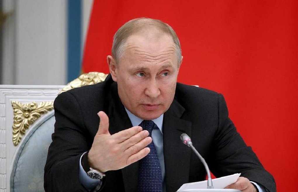 Путин поддержал идею выплачивать 1 млн рублей матерям-героиням