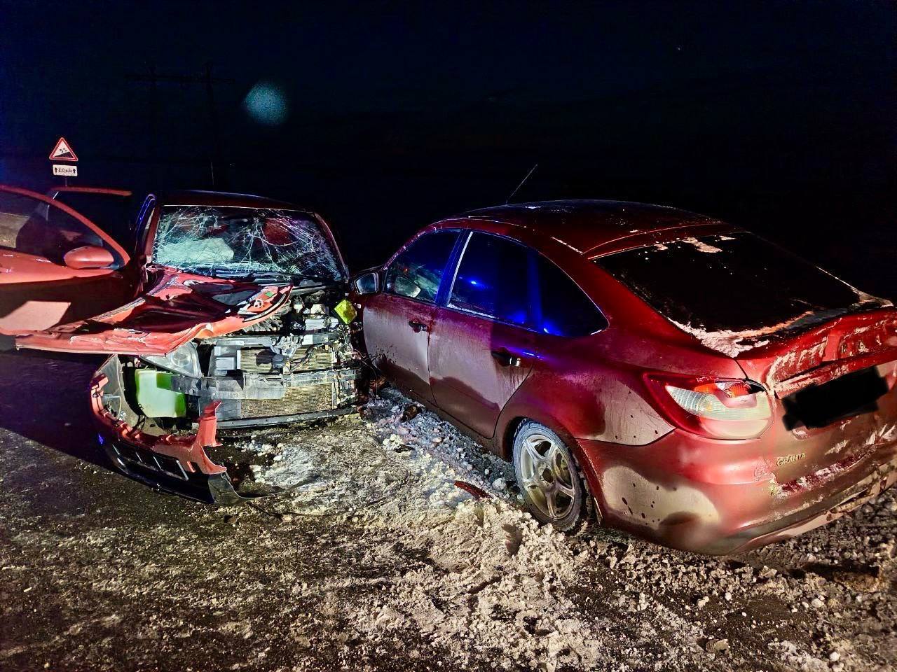 Семь человек пострадали в массовом ДТП в Алнашском районе