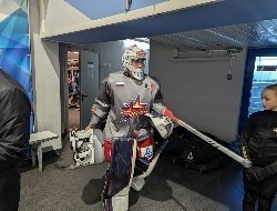 ХК «Ижсталь» победила на домашней арене хоккеистов из воронежского «Бурана»