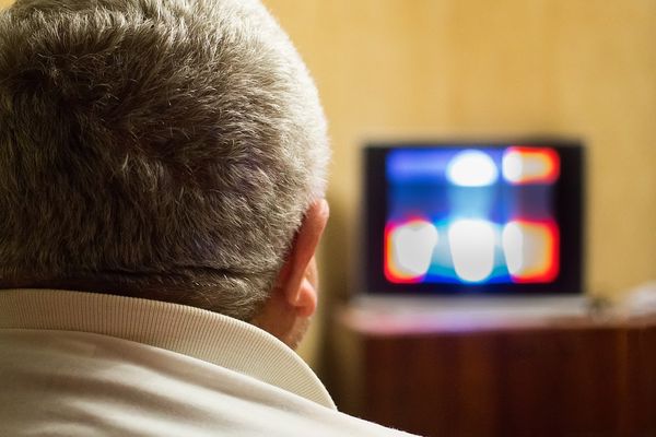Ученые создали гаджет для управления телевизором силой мысли