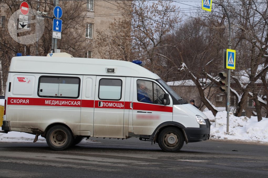 В Екатеринбурге двое детей три дня жили в квартире с телами мёртвых родителей
