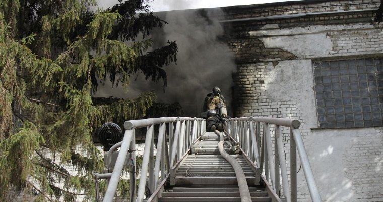 Три человека погибли в результате пожара на заводе в Воронеже