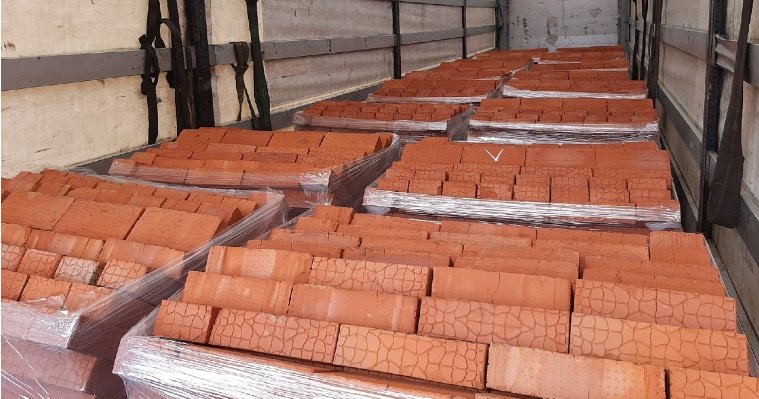Почти 42 тонны кирпичей отправила Удмуртия на Донбасс 