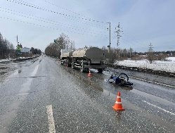 В Ижевске молодой мотоциклист без прав устроил аварию и попал в больницу