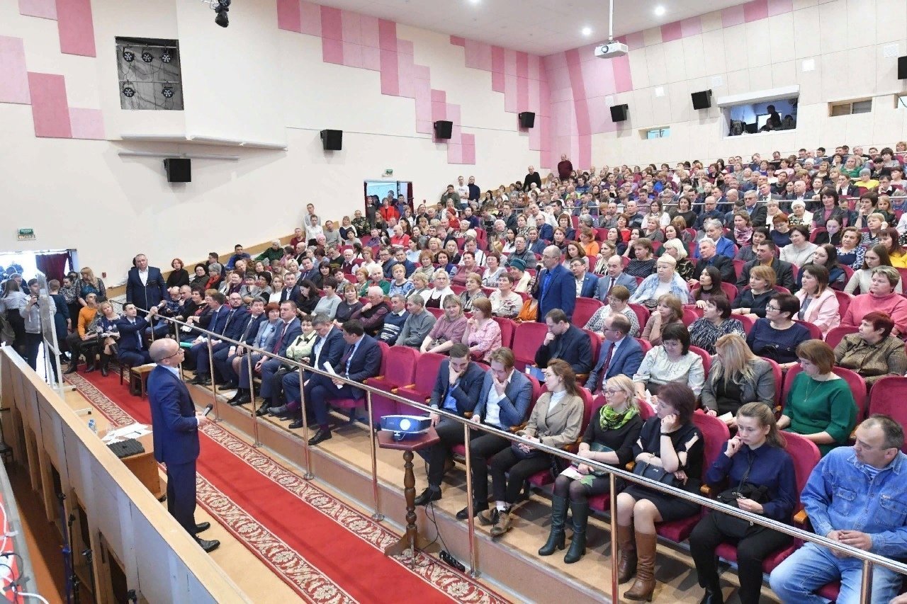 Глава Удмуртии обсудил с жителями Можги поправки в Конституцию