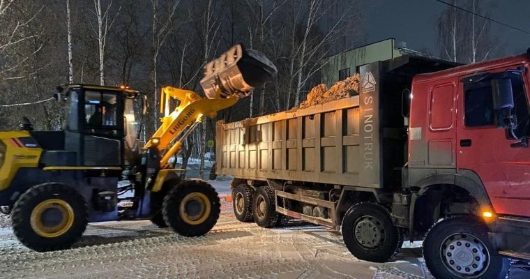 Более трёх тысяч кубометров снега вывезли с улиц Воткинска за новогодние каникулы