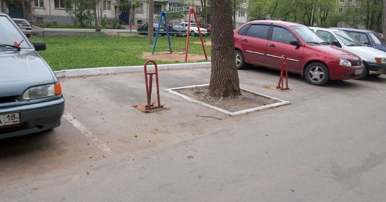 Жильцы почти 200 домов Ижевска определились с дополнительными местами для парковок во дворах