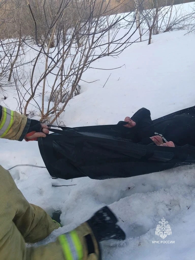 Мужчина провалился под лёд на реке Чепца в Удмуртии