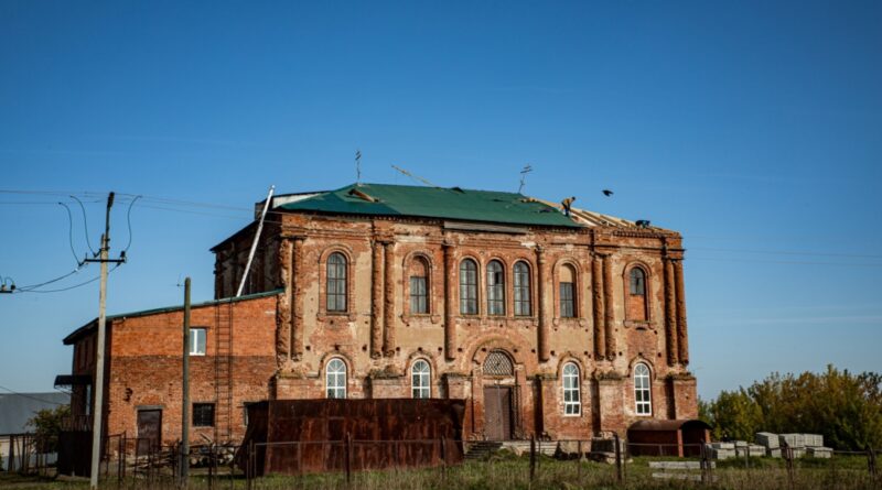 

Митрополит Удмуртский призвал восстановить пострадавший от урагана храм

