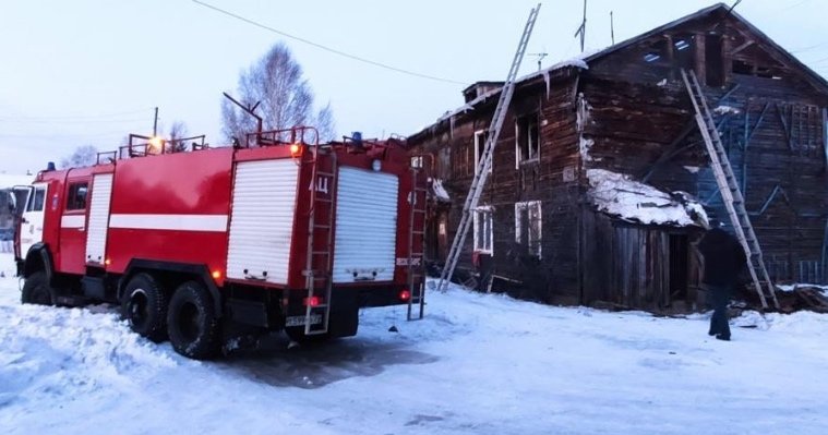 В Лесосибирске задержали чиновника после гибели четверых детей в пожаре