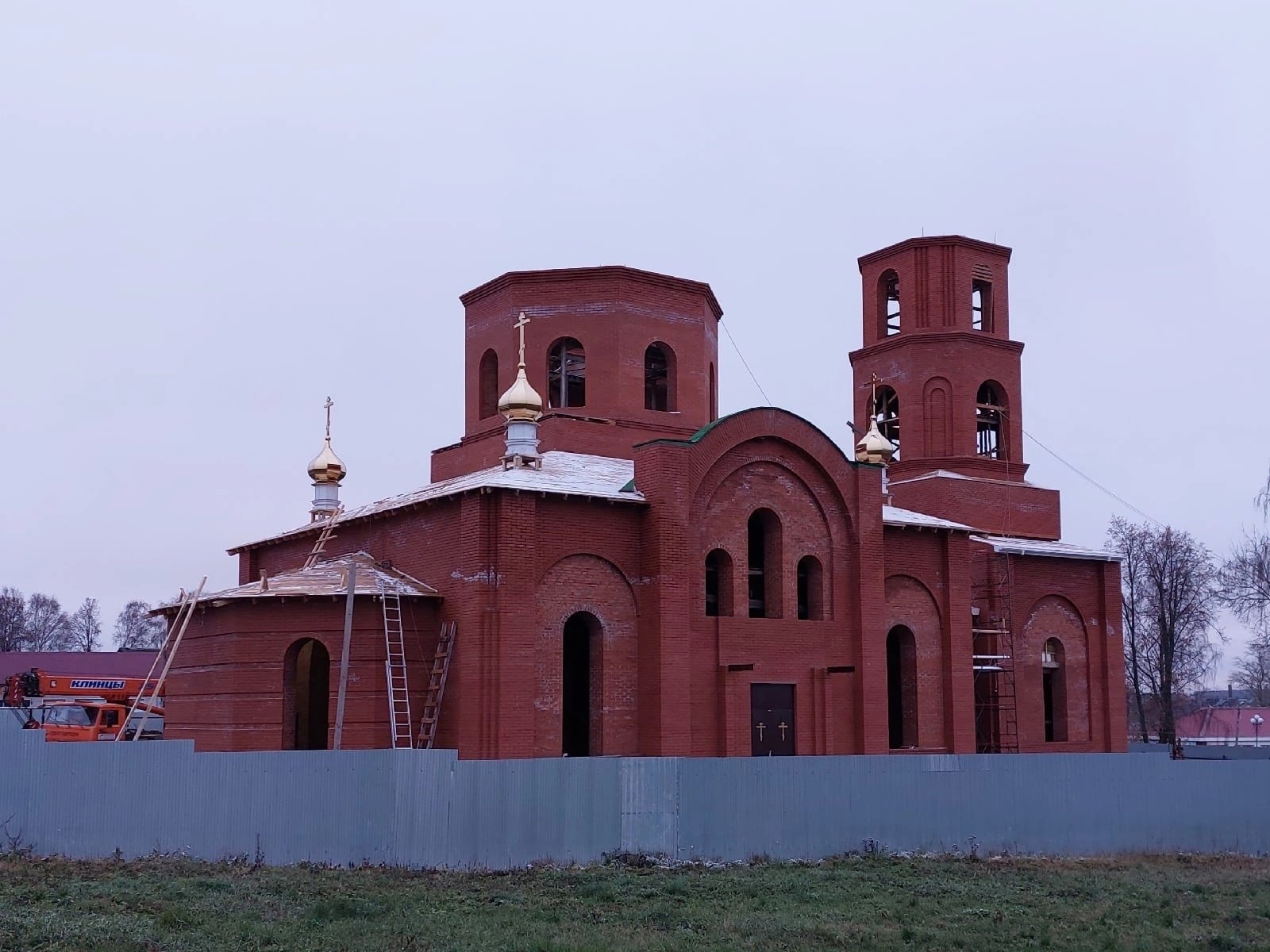 На новой церкви в Селтах появились малые купола и кресты // ИА Сусанин -  проверенные новости Ижевска и Удмуртии, факты и описания событий.