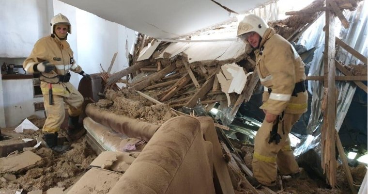 Крыша одного из кафе Новосибирска обрушилась на посетителей