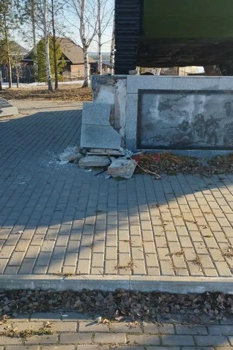 В Кезу акту вандализма подвергся мемориал погибшим в Афганистане