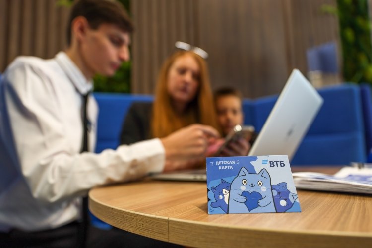 Число получателей единых детских пособий в ВТБ увеличилось на 40%