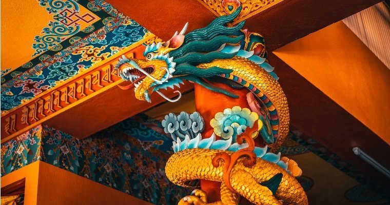 Год зелёного деревянного дракона наступил в Китае