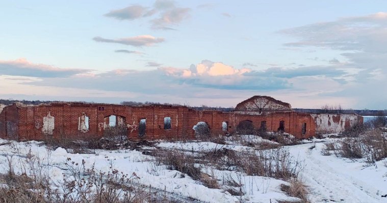В Гольянах планируют укрепить конструкции старинного склада Ижевского завода