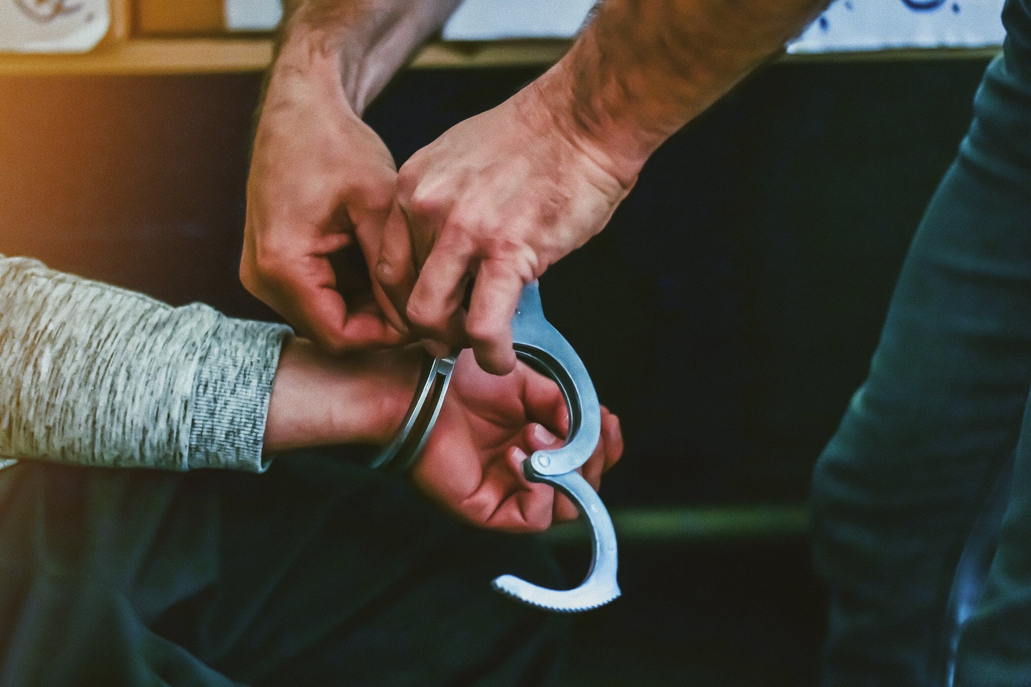 

В Орске арестовали обвиняемого по делу о массовом отравлении алкоголем 

