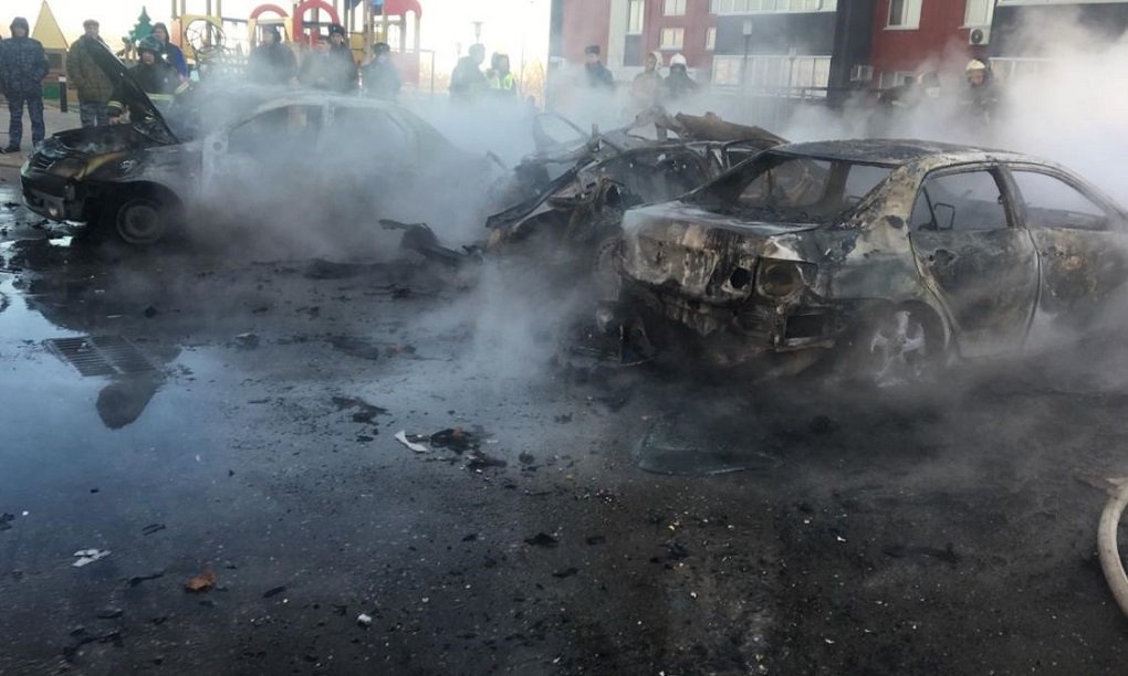 3-летний ребенок погиб в загоревшейся машине в Волгограде