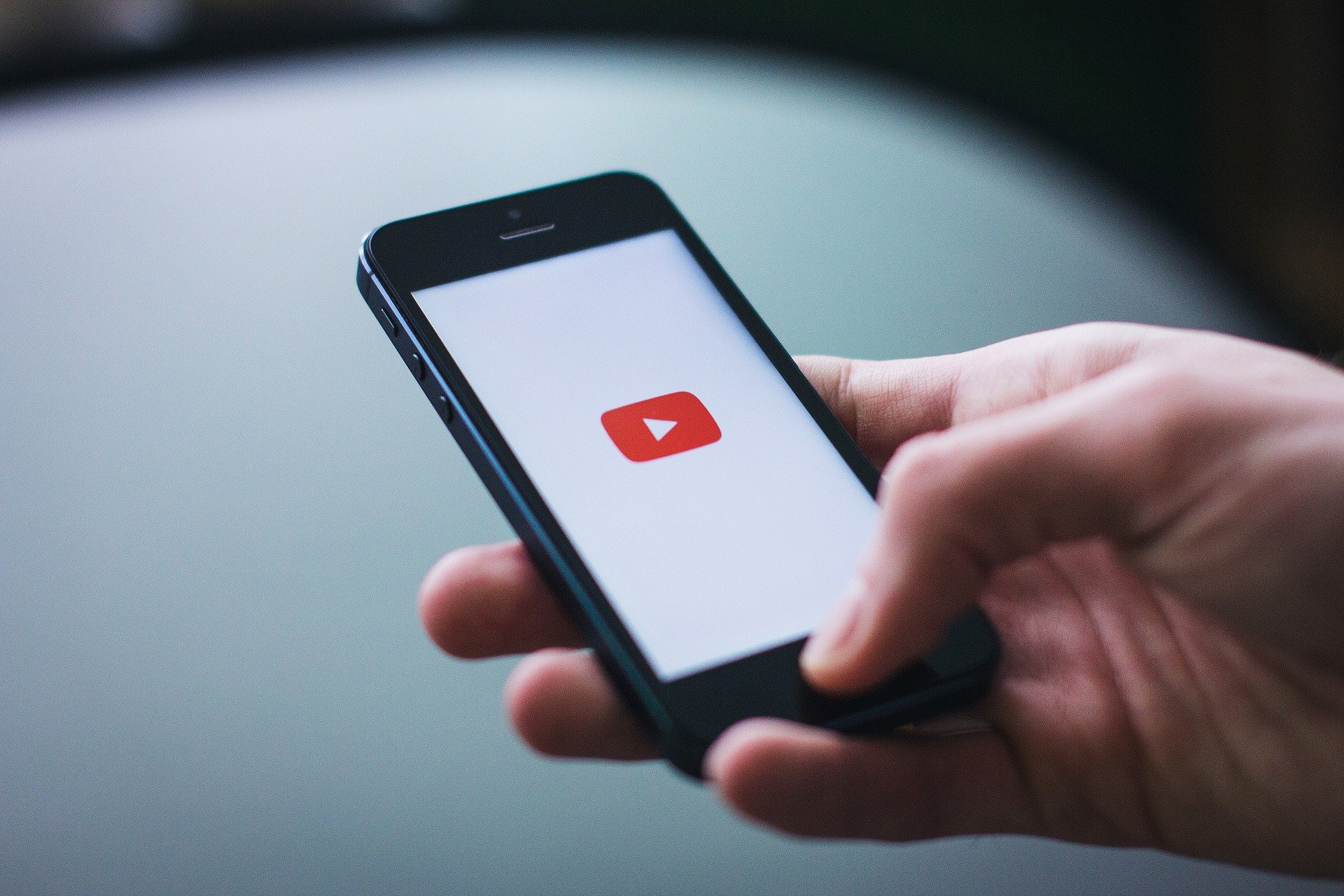 С июня YouTube начнет взимать налоги