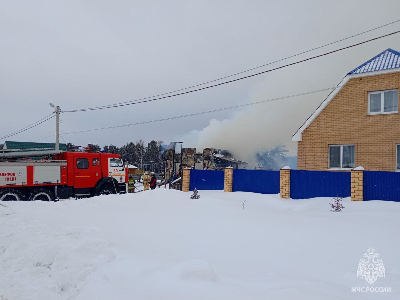 В управлении МЧС по Удмуртии объяснили причины съезда в кювет пожарных машин в Завьяловском районе