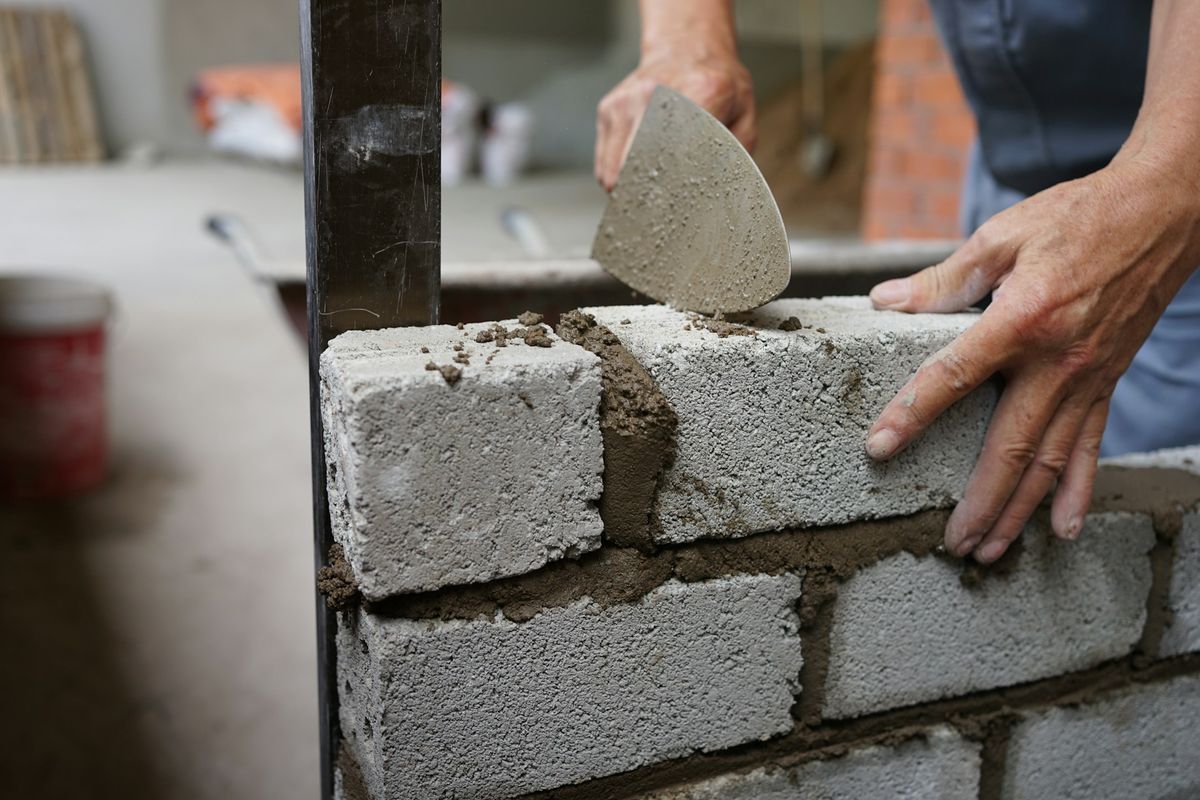 ВТБ: каждый третий ипотечный заёмщик хочет строить дом сам