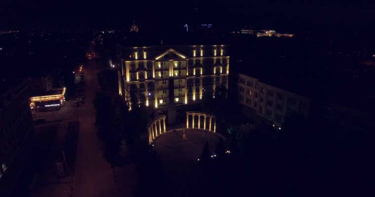 Вечный огонь, сквер у УдГУ и Арсенал получили подсветку ко Дню города в Ижевске