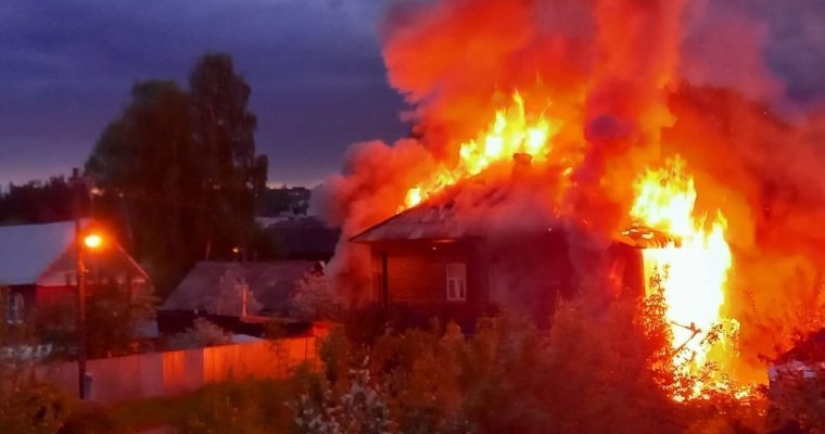 Пожар на Восточном посёлке Ижевска и четыре новых города-миллионника в России: новости к этому часу