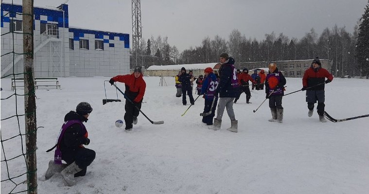 В Ижевске стартует городской чемпионат по хоккею на валенках 