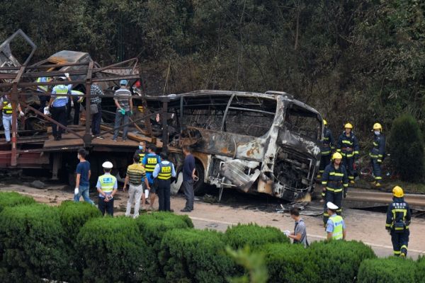 Туристы из сгоревшего автобуса в Китае добрались до своих домов