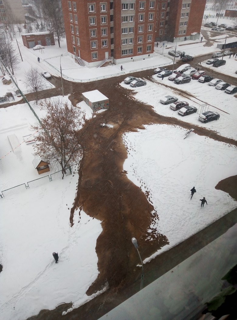 В Ижевске из-за прорыва водопровода затопило несколько улиц