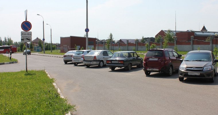 В Ижевске запретили ночную стоянку на парковке зоопарка