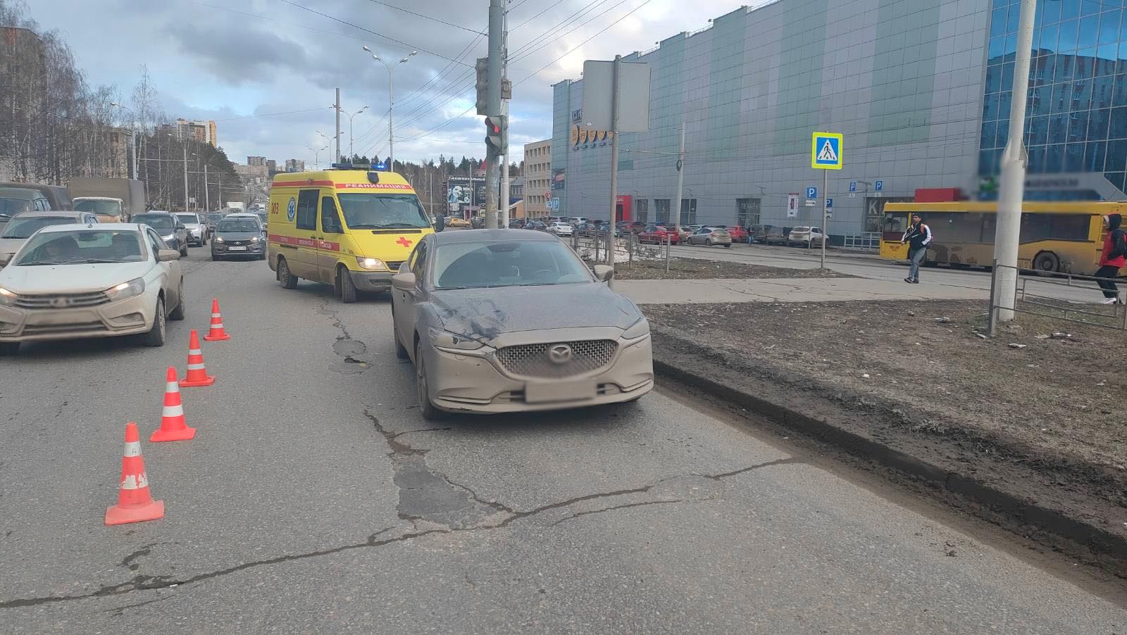 В Ижевске пьяный лихач на иномарке сбил 19-летнего пешехода